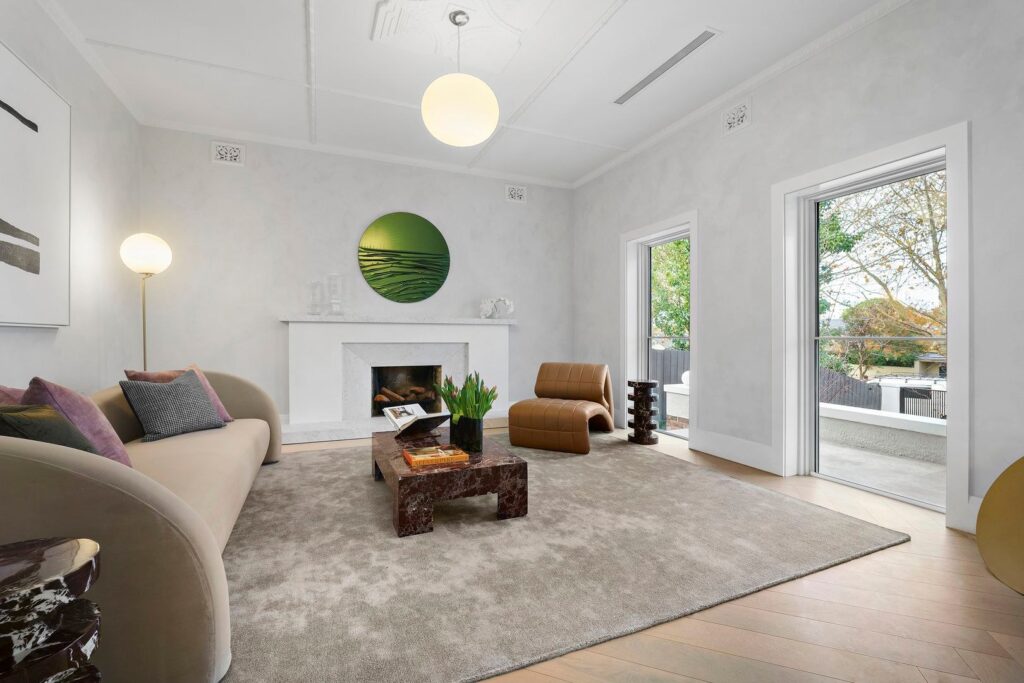 446810848 764891945839516 2976799482991531822 N